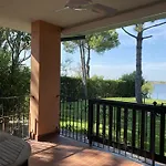 ヴィラ April Caleri