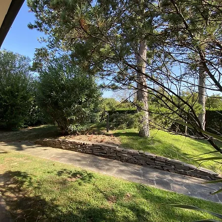 Villa April *