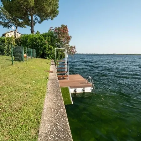Villa April